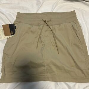 North face Aphrodite skort